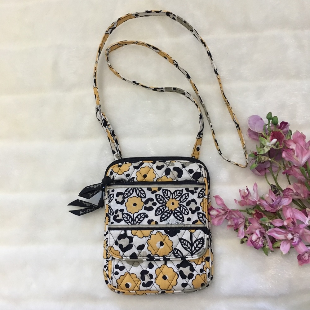 Vera Bradley CrossBody Bag - Picture 1 of 8